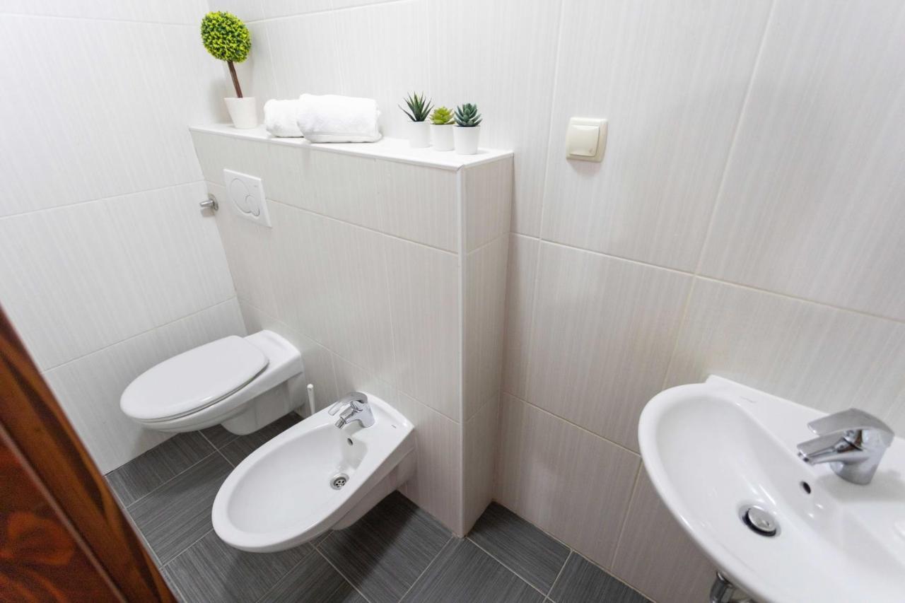 Spacious 2Bdr Apartment With A Cute Balcony Zagreb Exterior photo